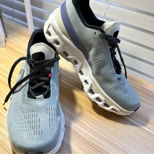 ⭐️⭐️ ON Cloud OC Women's Gray Running Shoes Sneakers sz 10 black laces